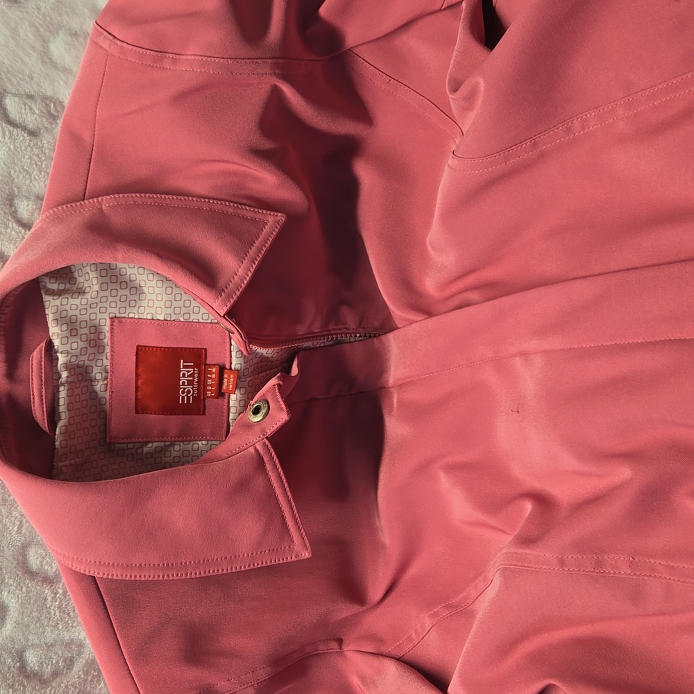 Esprit Large Jacket - Picture 3 of 5